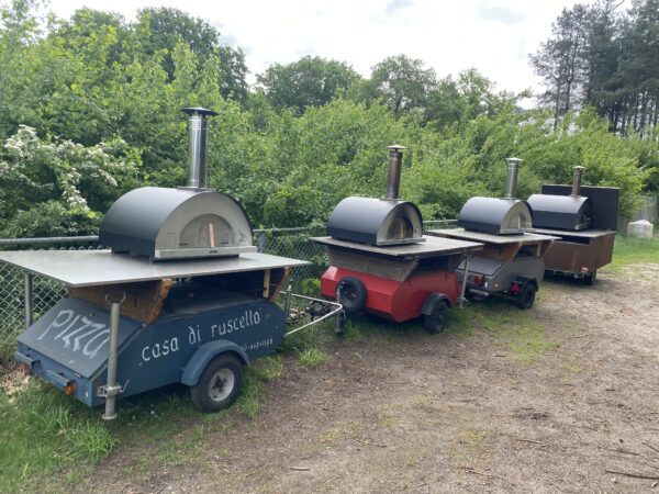Pizza oven (BEEK GRANDE op trailer) inclusief 64 pizzabollen, saus en kaas - Afbeelding 6