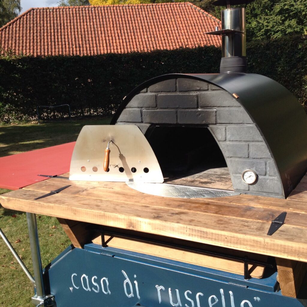 BEEK Grande pizzaoven goedkoop huren buitenpizzaovenhuren.nl